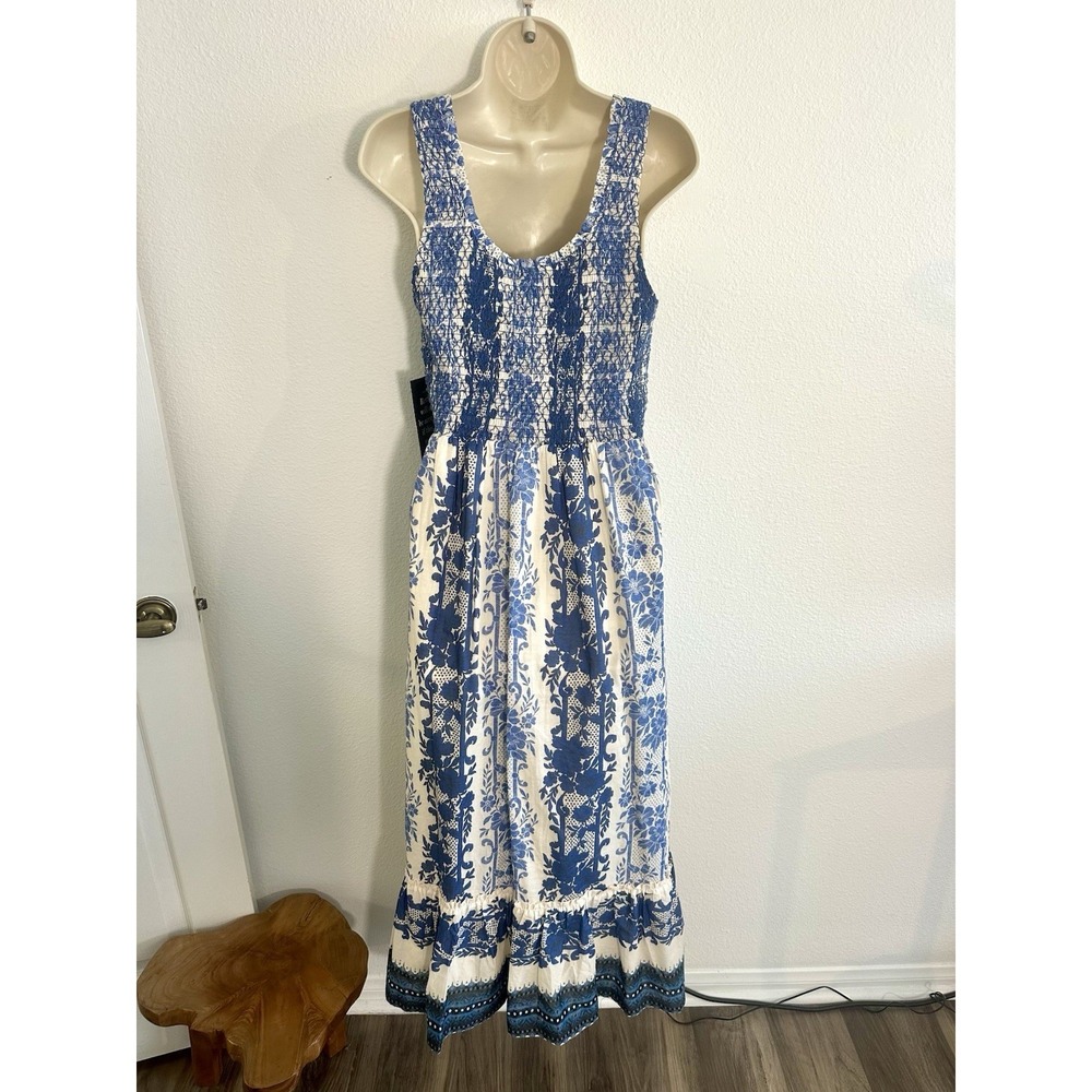 Tuckernuck Mallie Midi Dress NWT Sz M Bondi Blues Floral Smocked Sleeveless - Picture 8 of 10